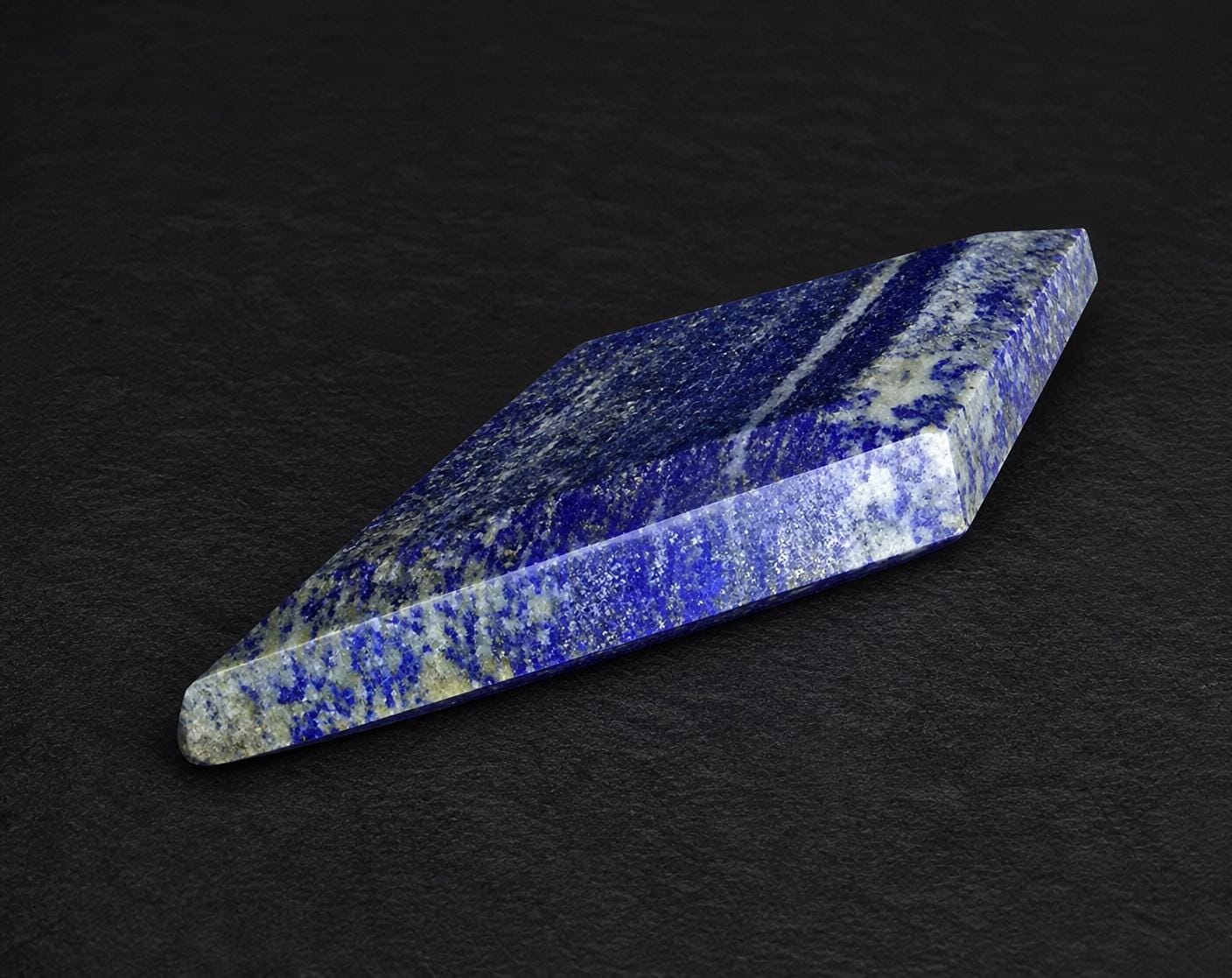 Lapis Lazuli Diamond Carving