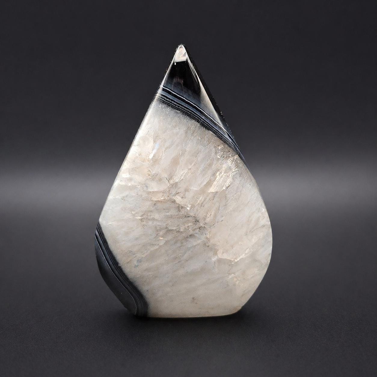 Black Banded Agate with Quartz Flame